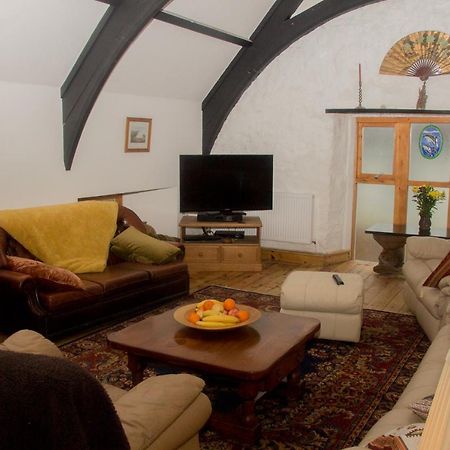 James John Hamilton House And Backpacker Hostel Fishguard Eksteriør bilde