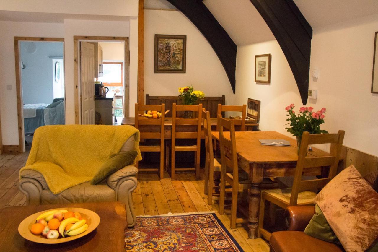 James John Hamilton House And Backpacker Hostel Fishguard Eksteriør bilde