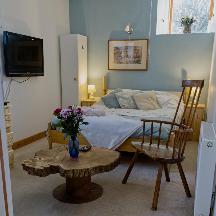 James John Hamilton House And Backpacker Hostel Fishguard Eksteriør bilde