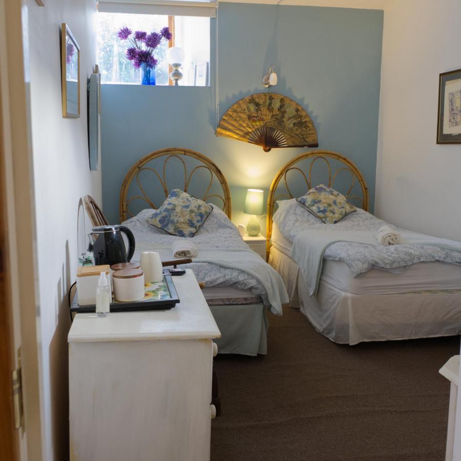 James John Hamilton House And Backpacker Hostel Fishguard Eksteriør bilde