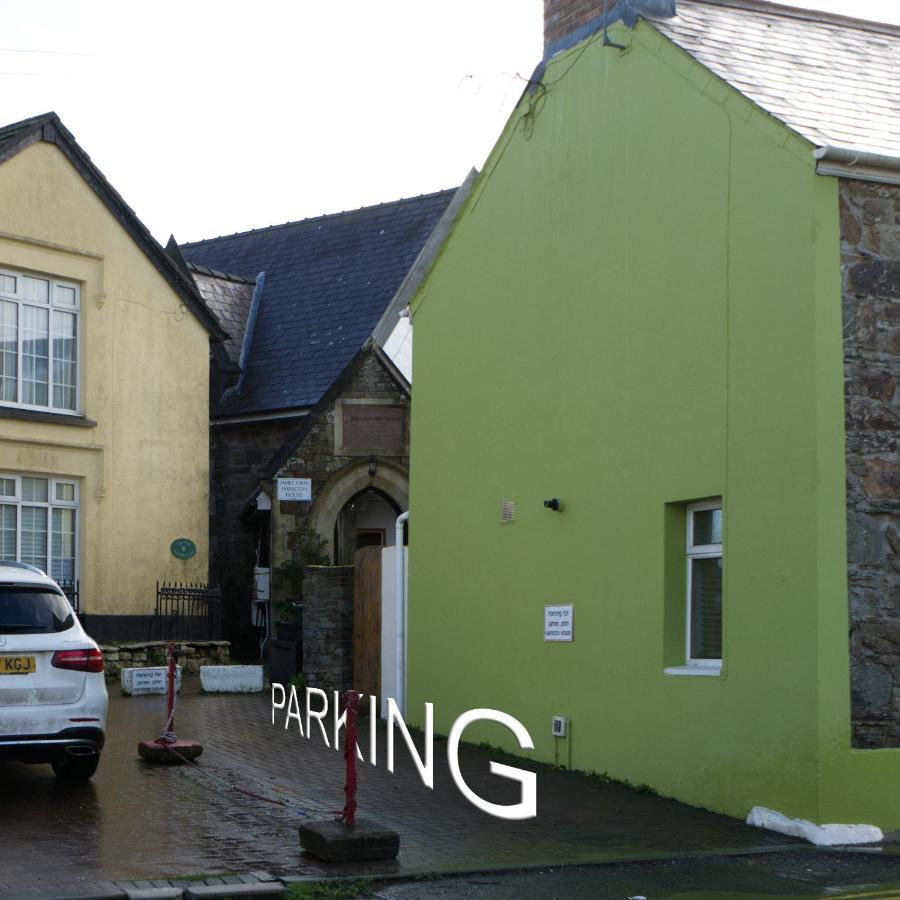 James John Hamilton House And Backpacker Hostel Fishguard Eksteriør bilde